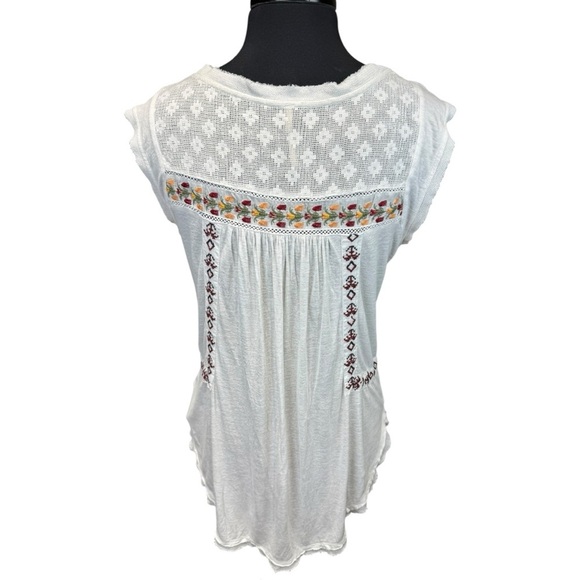 Free People Reckless Abandoned Embroidered White Sleeveless Boho Top Size Medium - Picture 4 of 7
